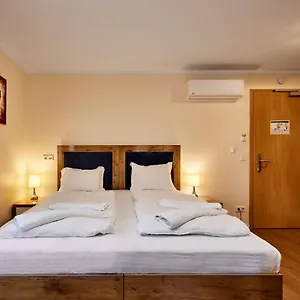 Isha 3* Frankfurt am Main