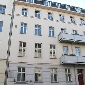 Amelie 3*, Berlin Tyskland