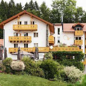 Waldschl\u00f6ssl Hotel